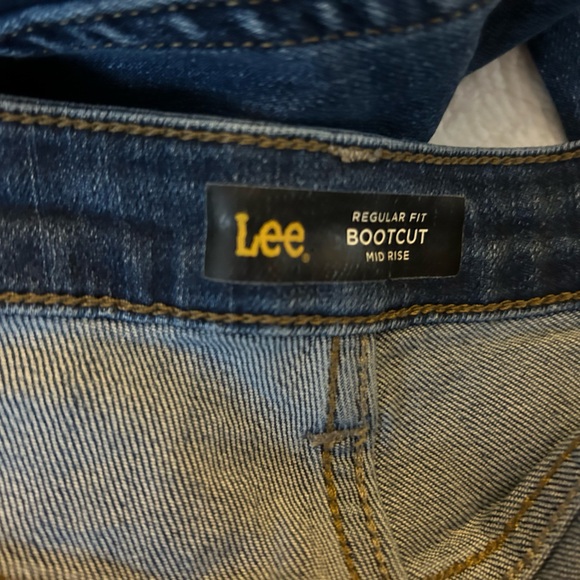 Women’s Lee Regular Fit Size 12 Long Boocut Mid-Rise Jeans - Picture 3 of 4